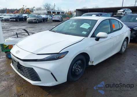 2025 Toyota Camry Le из США, поврежденный, VIN 4T1DAACK1SU512813